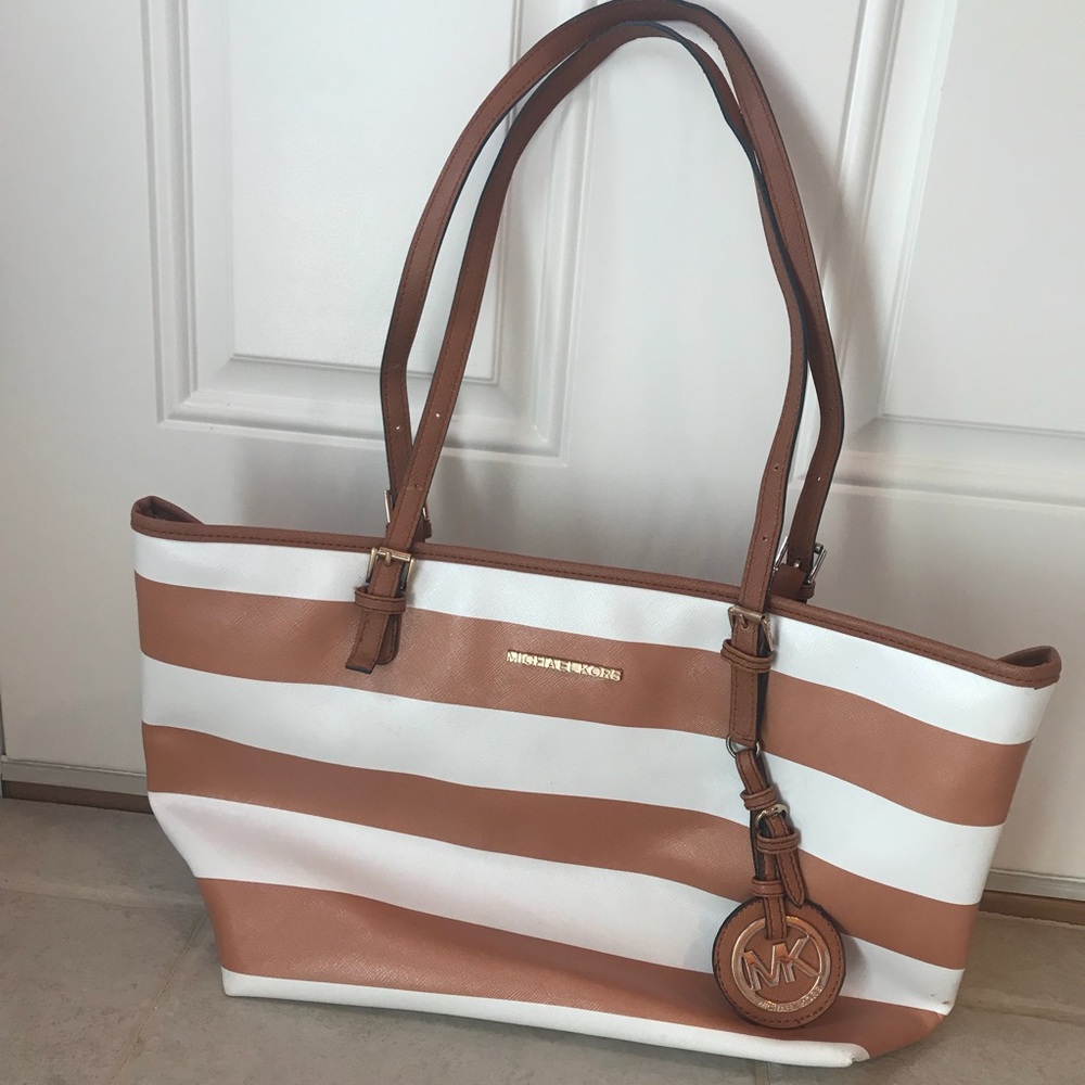 Michael Kors purse